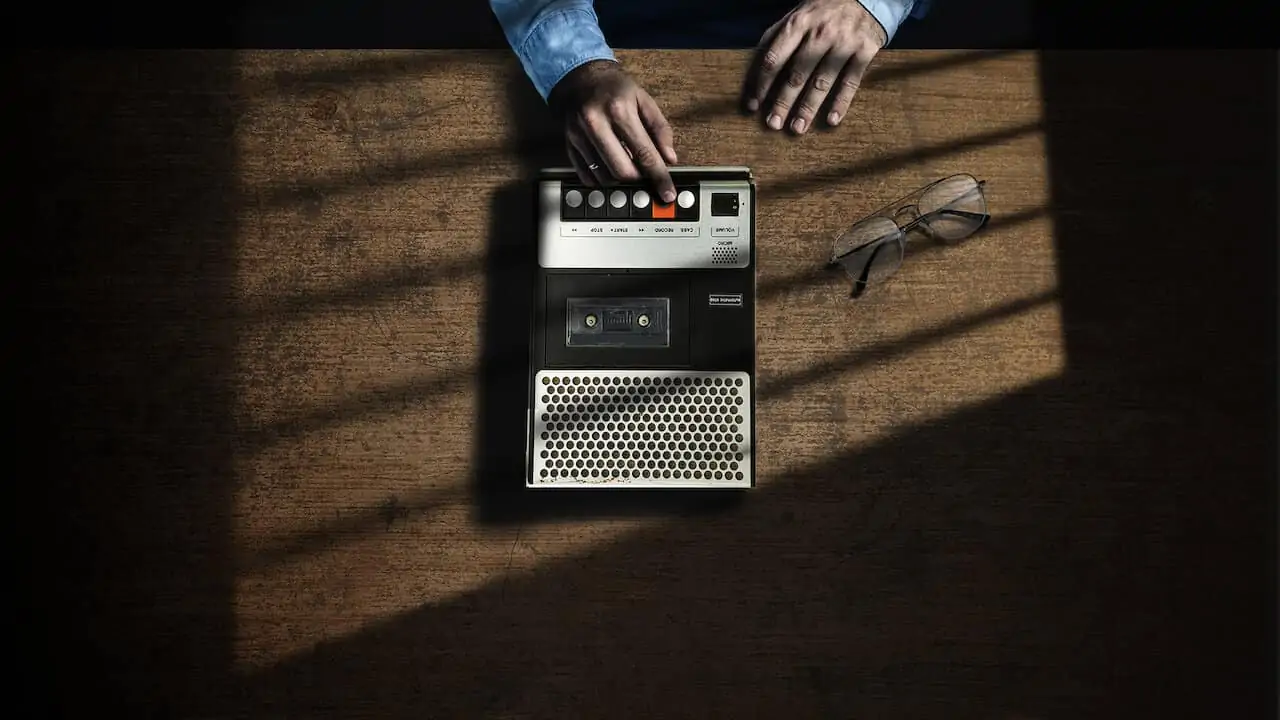 Memorie di un omicida - film documentario - serial killer Dennis Nilsen - magazine Il Biondino della Spider Rossa - ProsMedia - Agenzia Corte&Media---