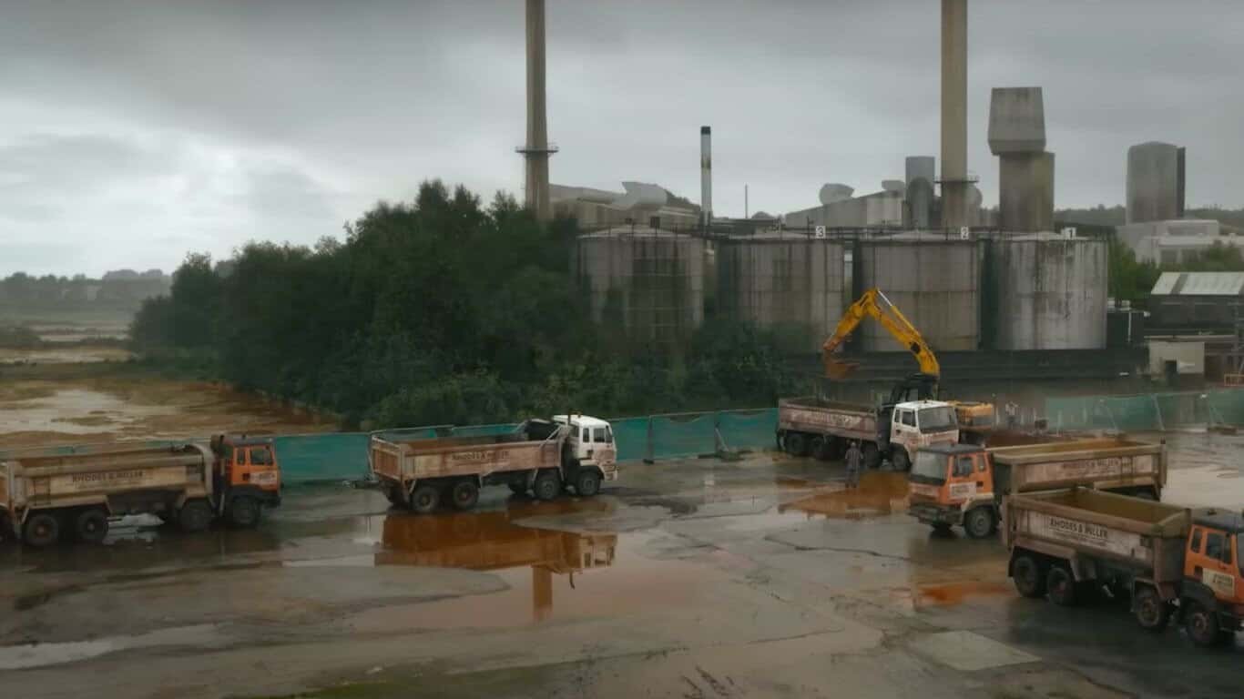 Rifiuti tossici di Corby, un esempio di negligenza ambientale nella Serie Netflix