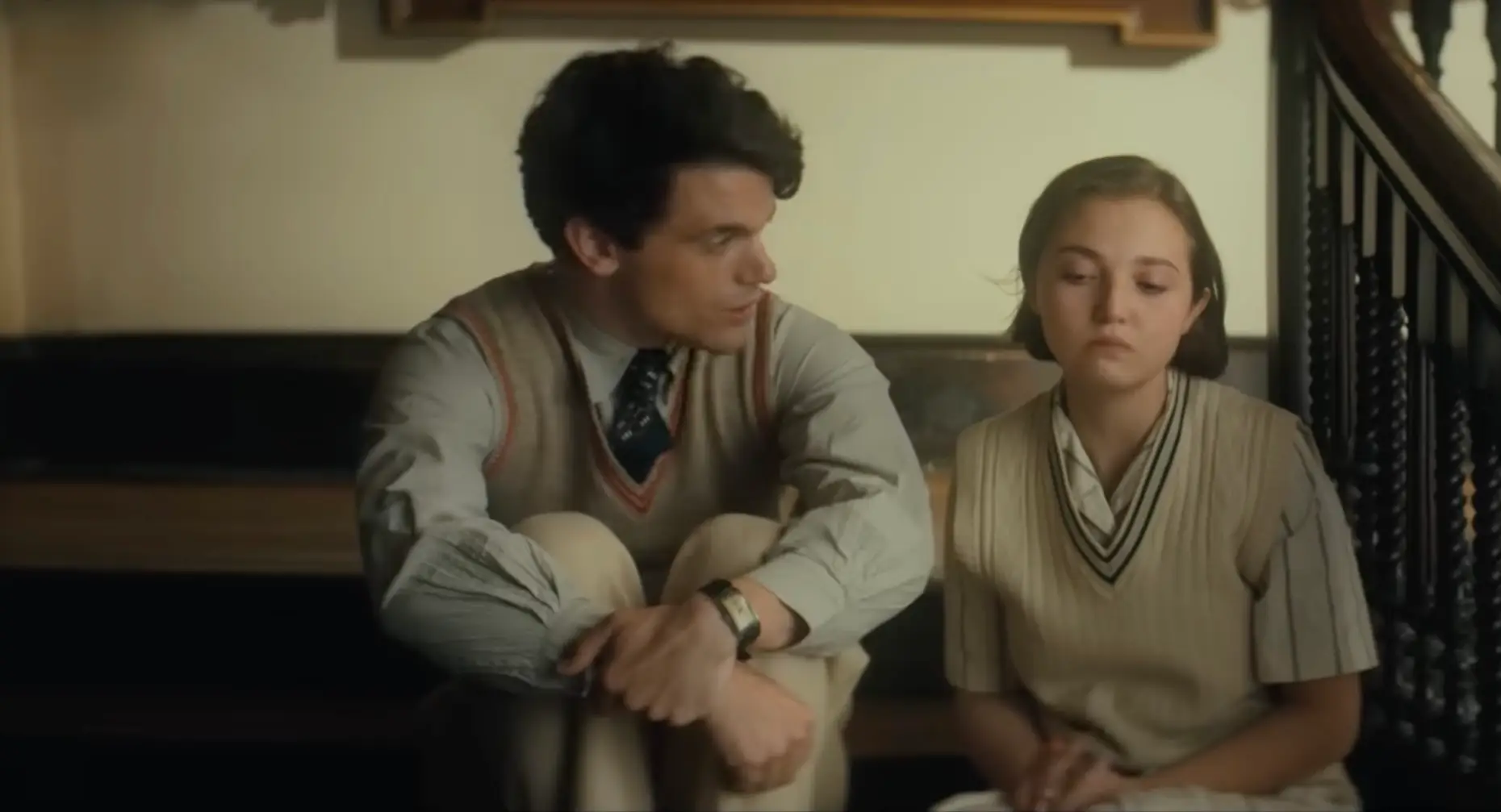 Detective donna nel classico giallo "I sette quadranti"